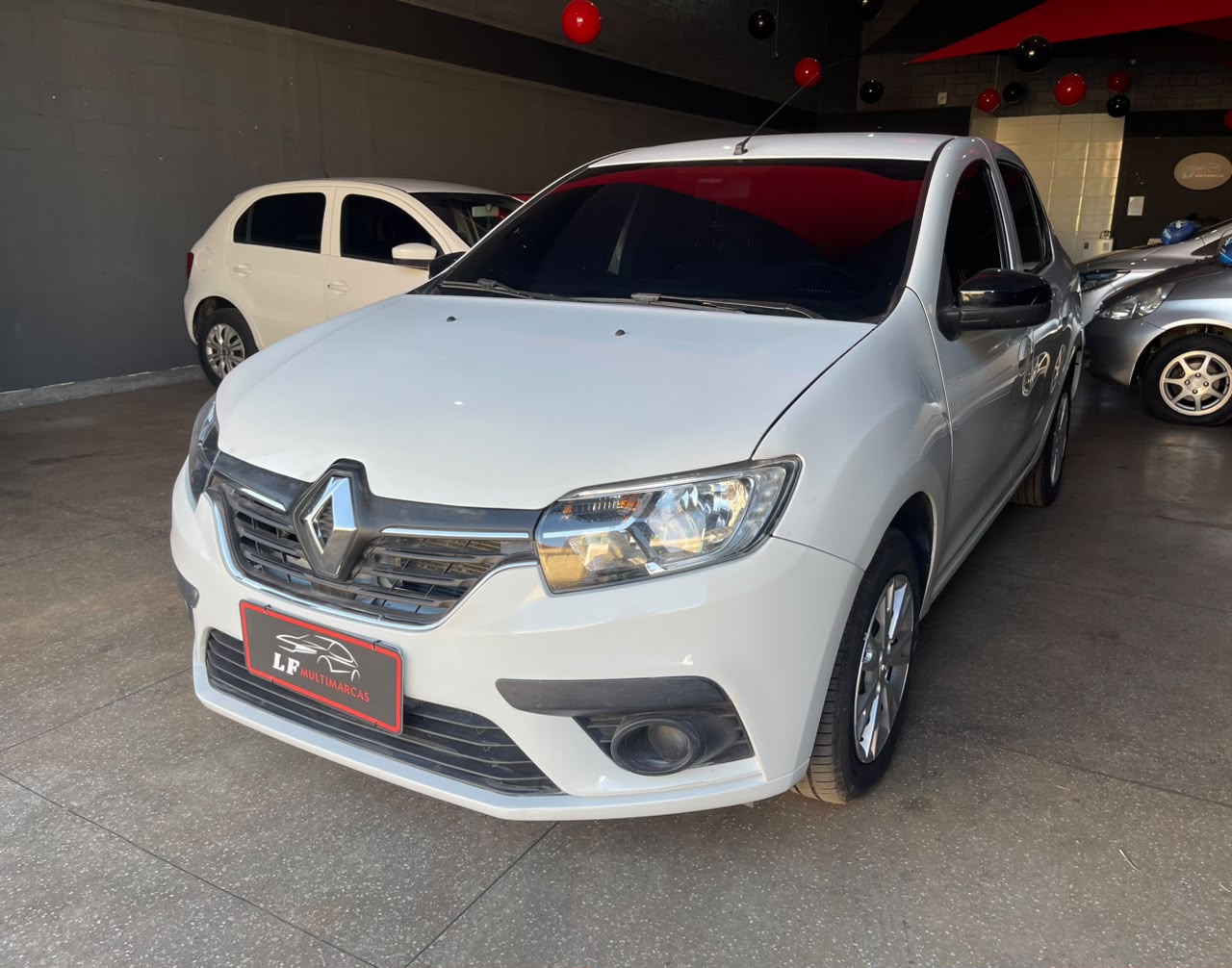 RENAULT
